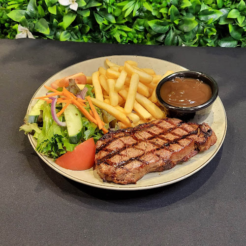 Opinii despre Coolaroo Hotel în Coolaroo - Hospitality and gastronomy