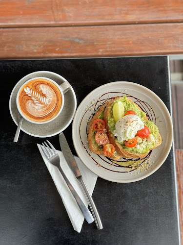 Comentarii opinii despre COFFEE MAN