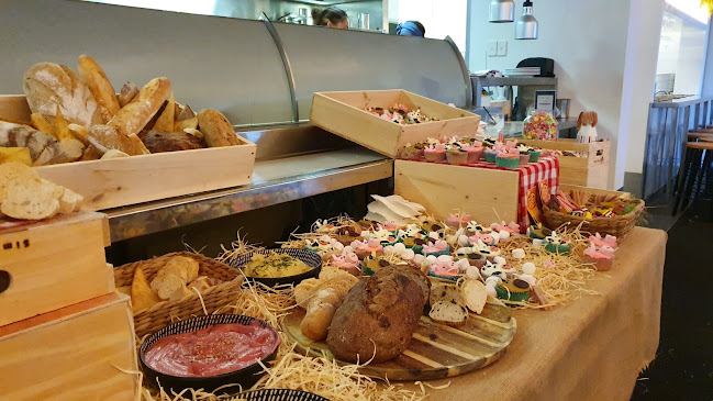 Opinii despre The Coro Hotel în Milton - Hospitality and gastronomy