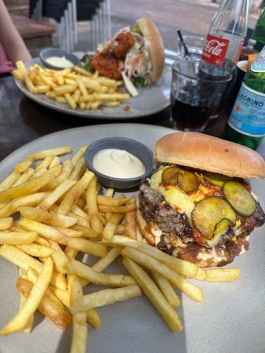 Comentarii opinii despre Indulge Bistro