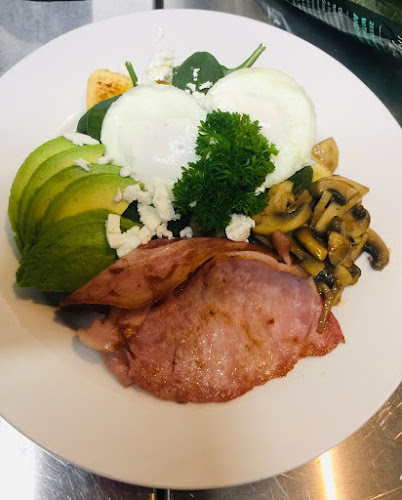 Opinii despre Grinders Cafe în Echuca - Hospitality and gastronomy