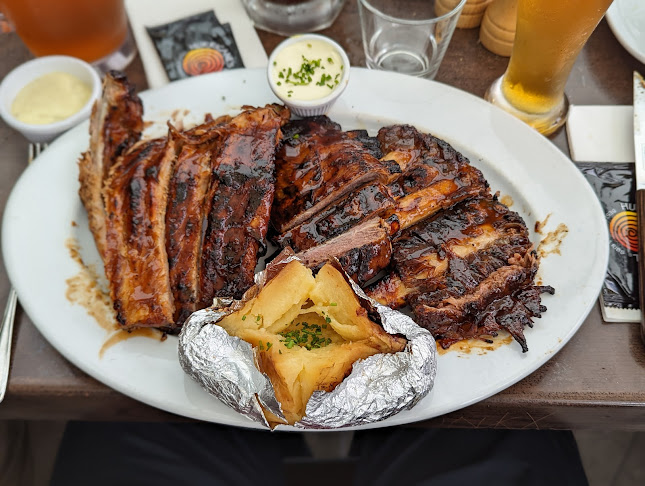 Hurricane's Grill Darling Harbour - Hospitality and gastronomy