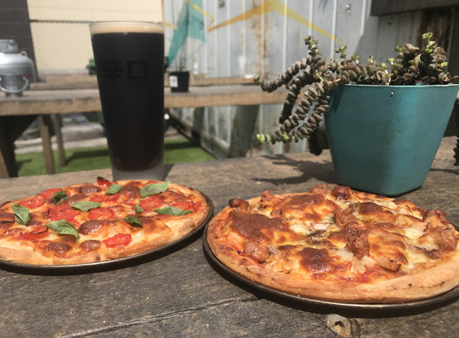 Metro Pizza - Hospitality and gastronomy