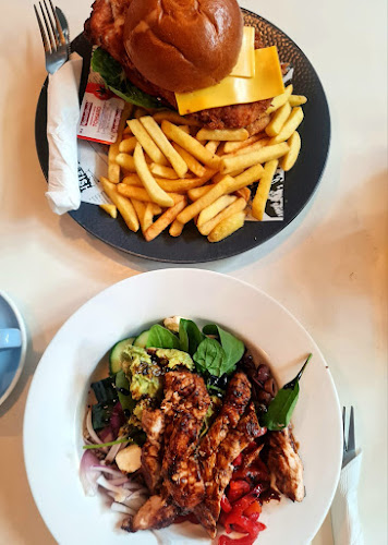 Comentarii opinii despre Born Wild Wholefoods + Espresso