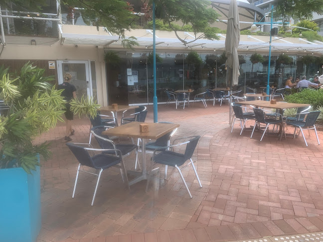 Opinii despre Mondo on the Waterfront în Cairns City - Hospitality and gastronomy