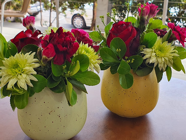 Peeches Coffee Lounge - Hospitality and gastronomy