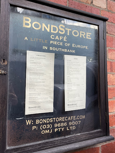 Comentarii opinii despre The Bond Store