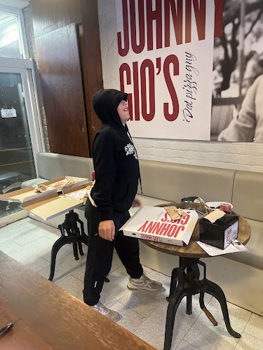 Opinii despre Johnny Gio's Pizza Bondi în Sydney - Hospitality and gastronomy