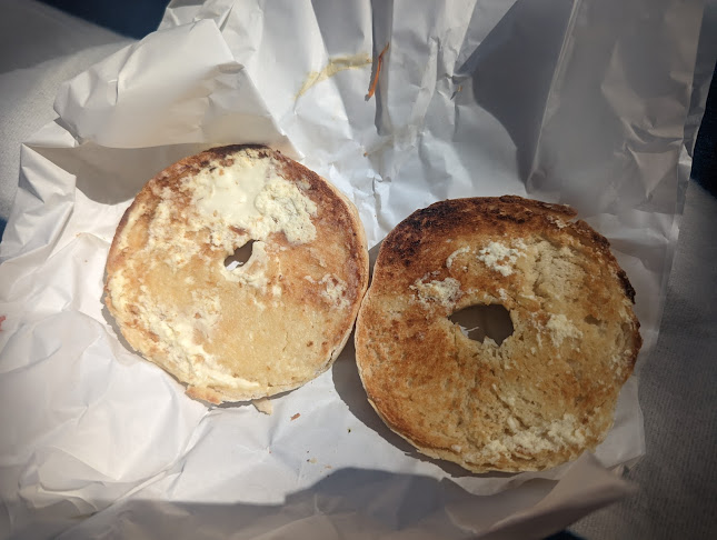 Opinii despre Main Beach Bakery în Main Beach - Hospitality and gastronomy