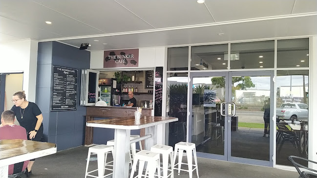 Snowy's Cafe - Garbutt