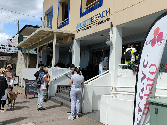 104 Lawrence Hargrave Dr, Austinmer NSW 2515