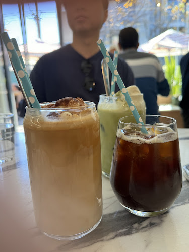 Comentarii opinii despre Leisurely coffee