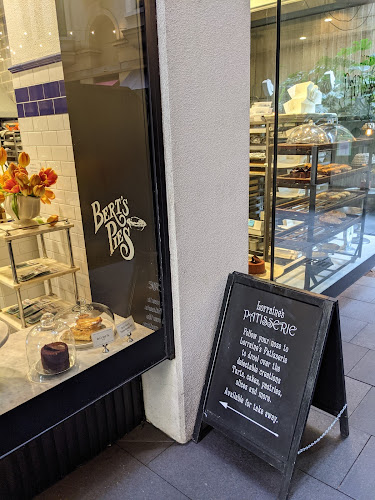 Shop 5, Palings Lane, 320 George St, Sydney NSW 2000