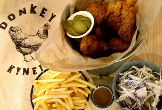 Opinii despre Donkey Fried Chicken, Kyneton în Kyneton - Hospitality and gastronomy