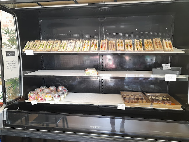 Shop 4/125 Herries St, Toowoomba City QLD 4350