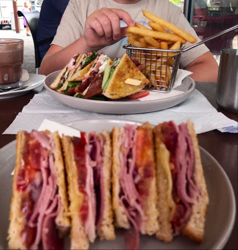 Shop 7 26/8 Birtwill St, Coolum Beach QLD 4573