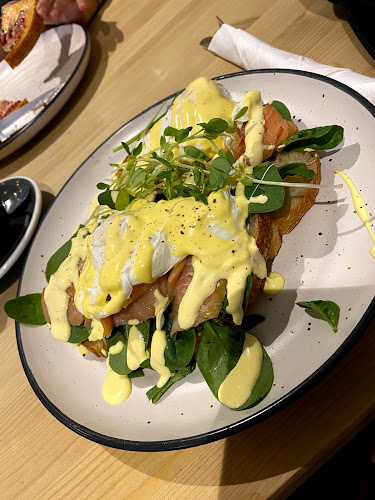 Comentarii opinii despre Deli & Dine