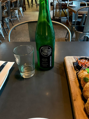 Opinii despre Leura Garage în Leura - Hospitality and gastronomy