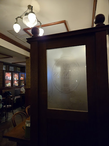Durty Nelly's Irish Pub - Hospitality and gastronomy