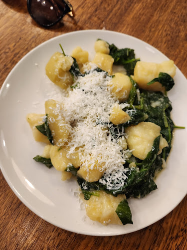 Opinii despre Miznon în Melbourne - Hospitality and gastronomy