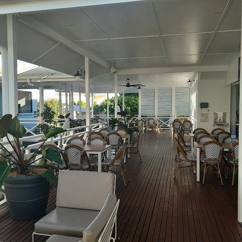 Bargara Lakes Tavern - Hospitality and gastronomy