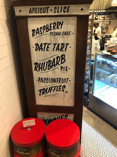 Comentarii opinii despre Lorraine's Patisserie