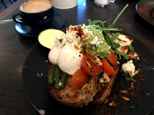 Yarnsy's Cafe & Art Space - Hospitality and gastronomy