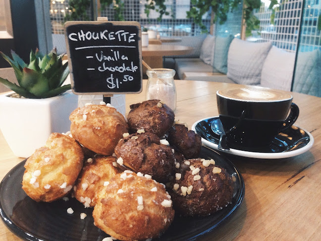 Comentarii opinii despre Dorcas & King