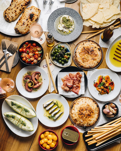 Comentarii opinii despre Rhonda's Bar & Restaurant