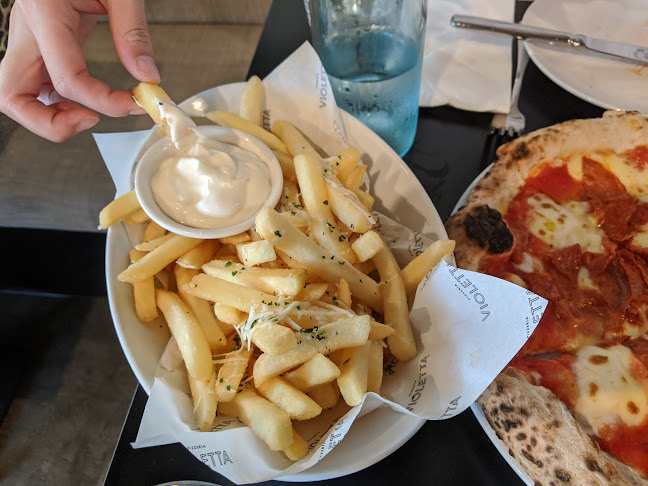 Pizzeria Violetta - Hospitality and gastronomy