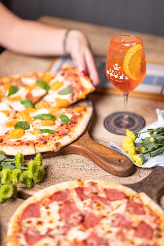 39 Argyle St, Camden NSW 2570