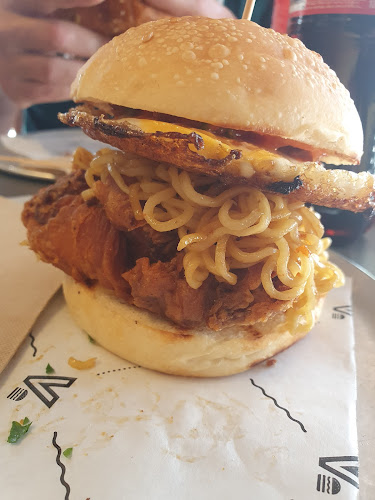 Comentarii opinii despre V Burger Bar Victoria Park