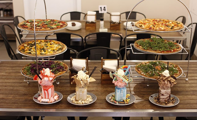 Old School Pizza & Stonegrill - Coburg