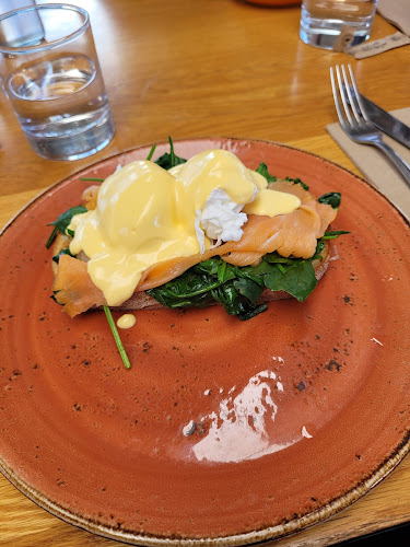 Slices Caroline Springs - Hospitality and gastronomy