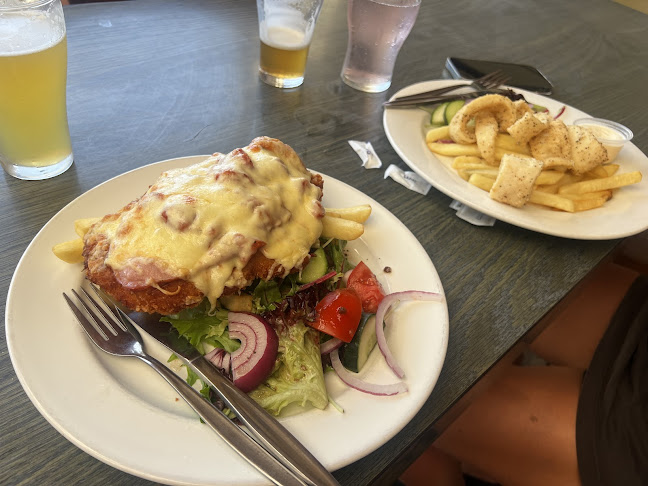 Catho Pub ("Catherine Hill Bay Hotel") - Hospitality and gastronomy