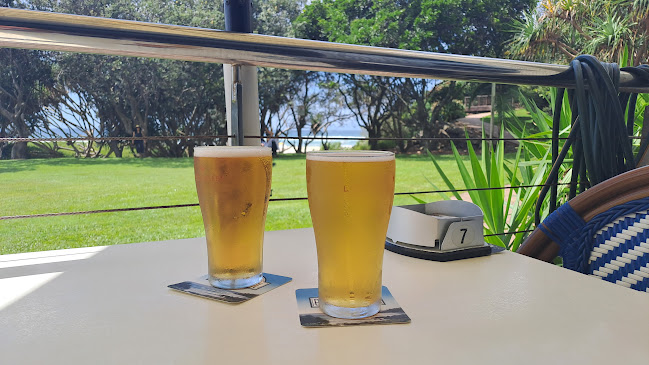 Cabarita Beach Hotel - Beach Bar & Grill - Hospitality and gastronomy