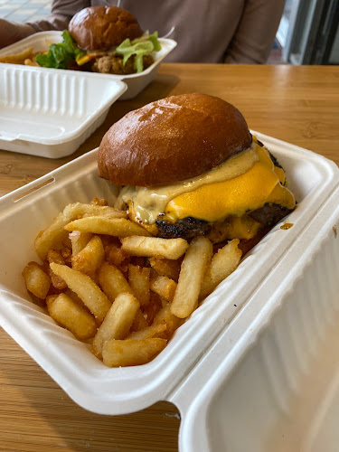 BZ Burger - Hospitality and gastronomy