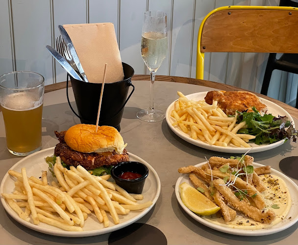 Comentarii opinii despre The Carrington