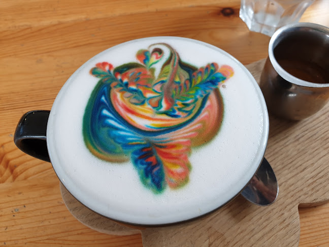 Piggy Back Cafe - Hospitality and gastronomy