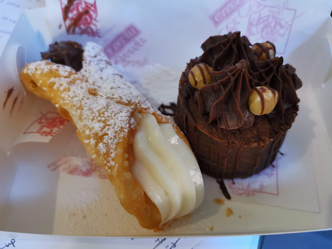 Comentarii opinii despre St George Cakes & Gelati