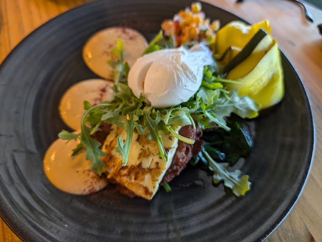 Shop 4/196 Mulgrave Rd, Westcourt QLD 4870