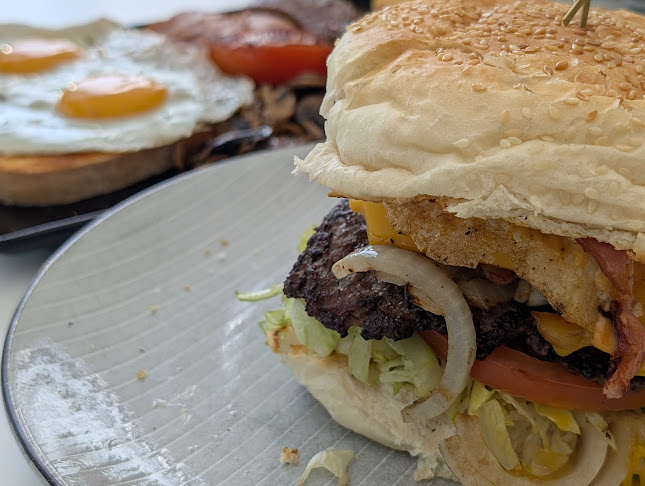 Comentarii opinii despre Raven Cafe & Grill