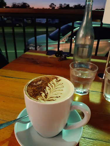 17 Flinders Parade, Gladstone Central QLD 4680