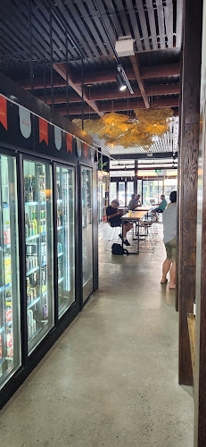 Hippo Bottle & Bar - Hospitality and gastronomy