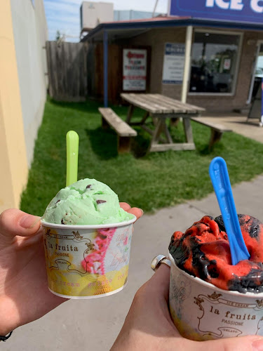 Tooradin Icecream Shop - Hospitality and gastronomy