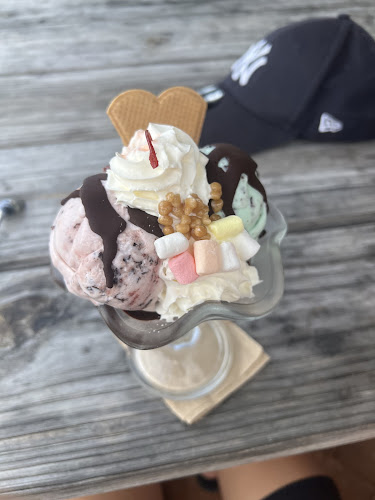 Yeppoon Gelato and Ice Cream (No Moo 4 U) - Hospitality and gastronomy