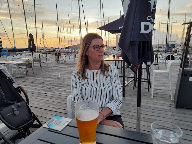 Crusoe's on the Lake - Hospitality and gastronomy