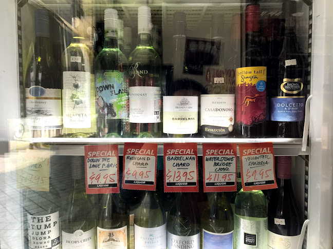 Comentarii opinii despre Dina's Liquor