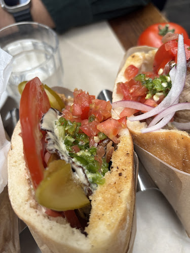 Miznon - Hospitality and gastronomy