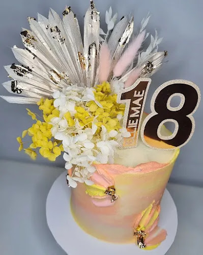 Lolli Cake Cairns - Hospitality and gastronomy